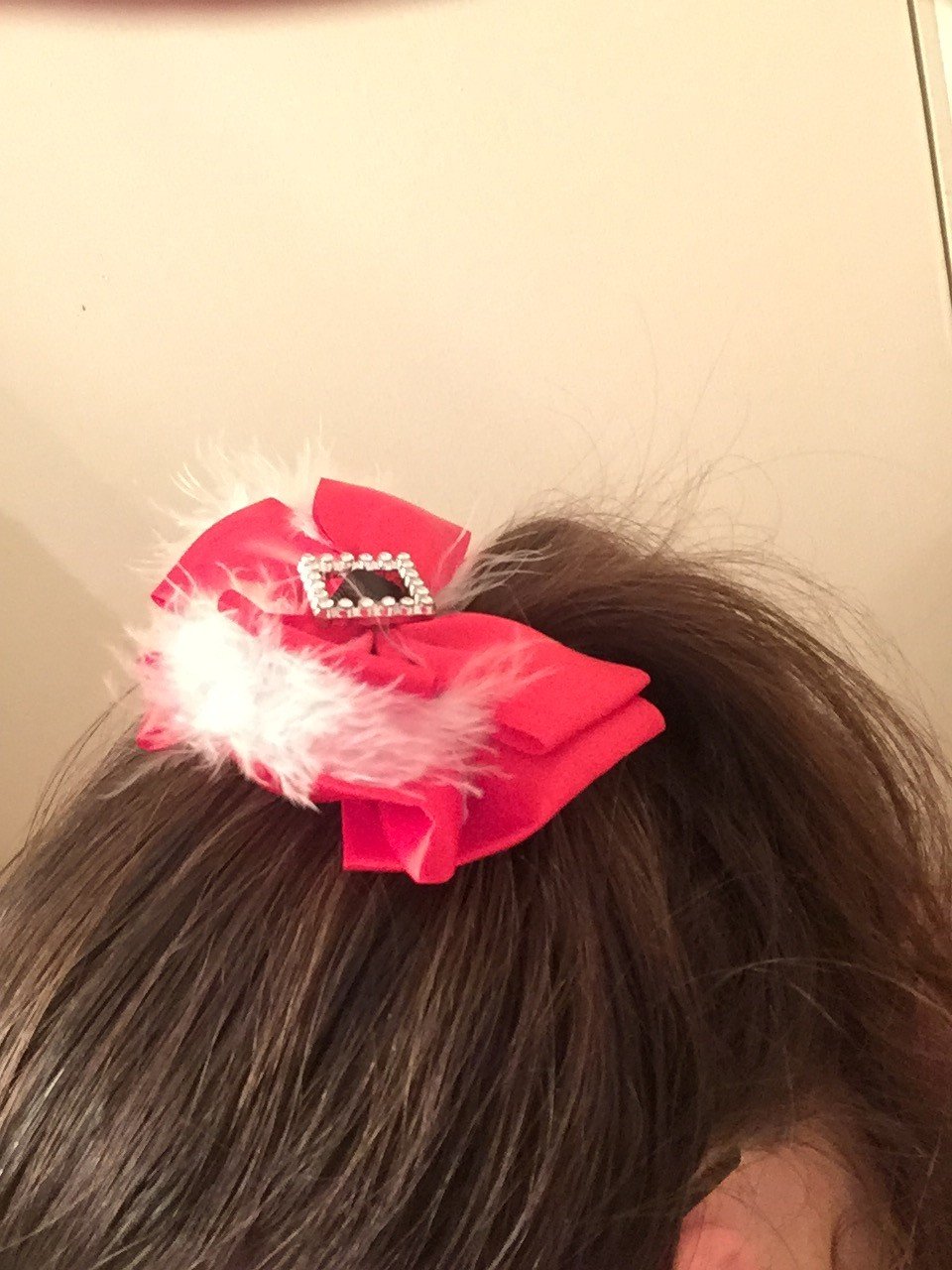 Photo by littlegirl1222 with the username @littlegirl1222, who is a verified user,  December 21, 2018 at 8:02 AM. The post is about the topic Age play (cgl, ddlg, mdlg, etc) and the text says 'Wore a bow for the first time today, while at work too!! My husband said I looked very cute with it on!! 😍 I’m really proud of myself for working up the courage to actually wear it!!'