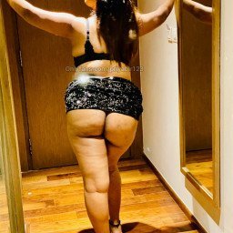Shared Photo by priyablr123 with the username @priyablr123, who is a star user,  March 31, 2024 at 10:01 AM. The post is about the topic Cuckold and Hotwife Corner