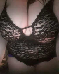 Photo by HazeandDaze69 with the username @hdaze69, who is a star user,  December 22, 2019 at 2:02 AM. The post is about the topic Sexting and the text says 'Offering Kik sessions right now. $10/per session; $15/ for half nudes included. message me for paypal account information. xxlilkinkxx'