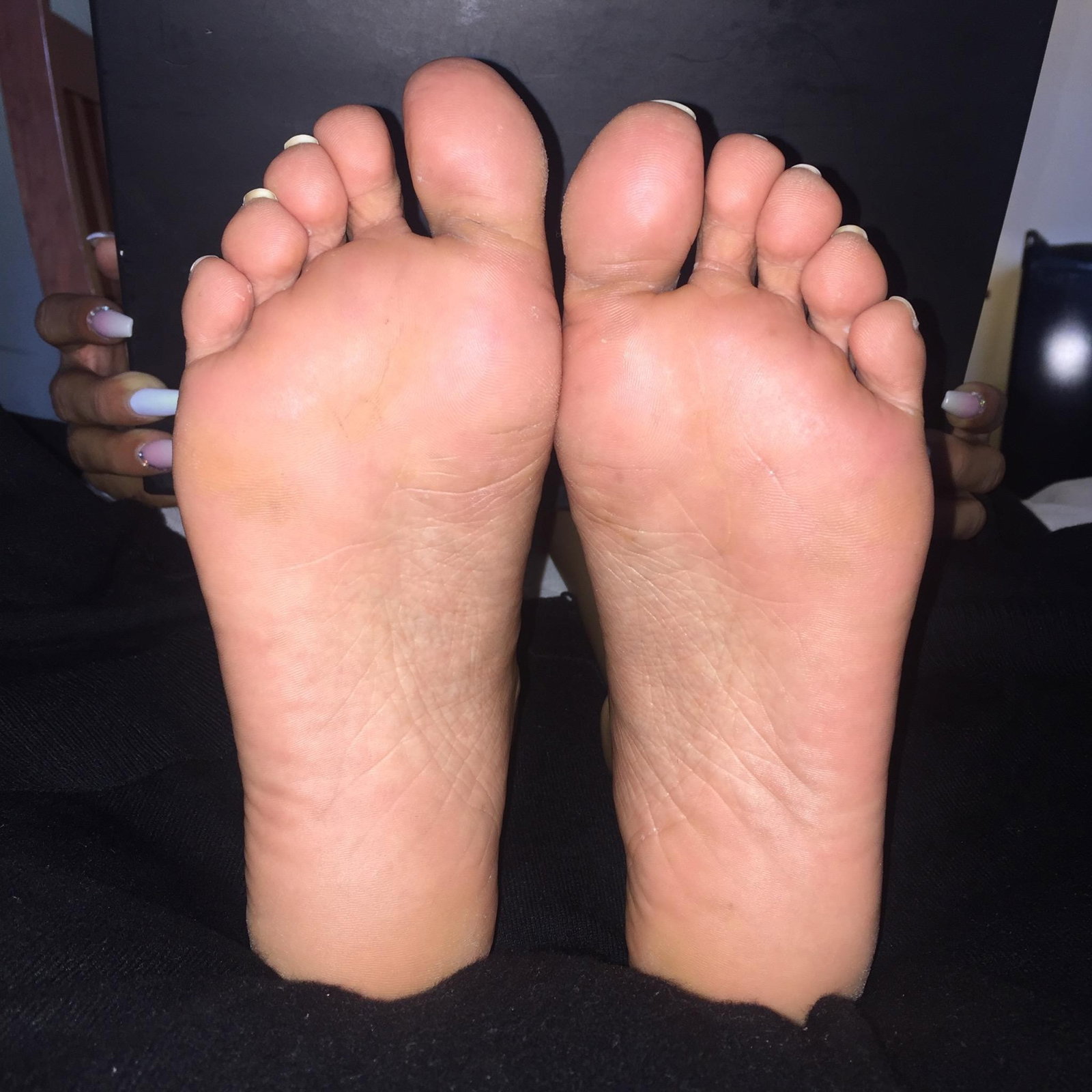 Photo by Ms Alina Love with the username @alinalove7600, who is a star user,  January 16, 2020 at 10:29 AM. The post is about the topic Foot Worship and the text says 'Clean The Bottom of my Feet with your tongue pig'