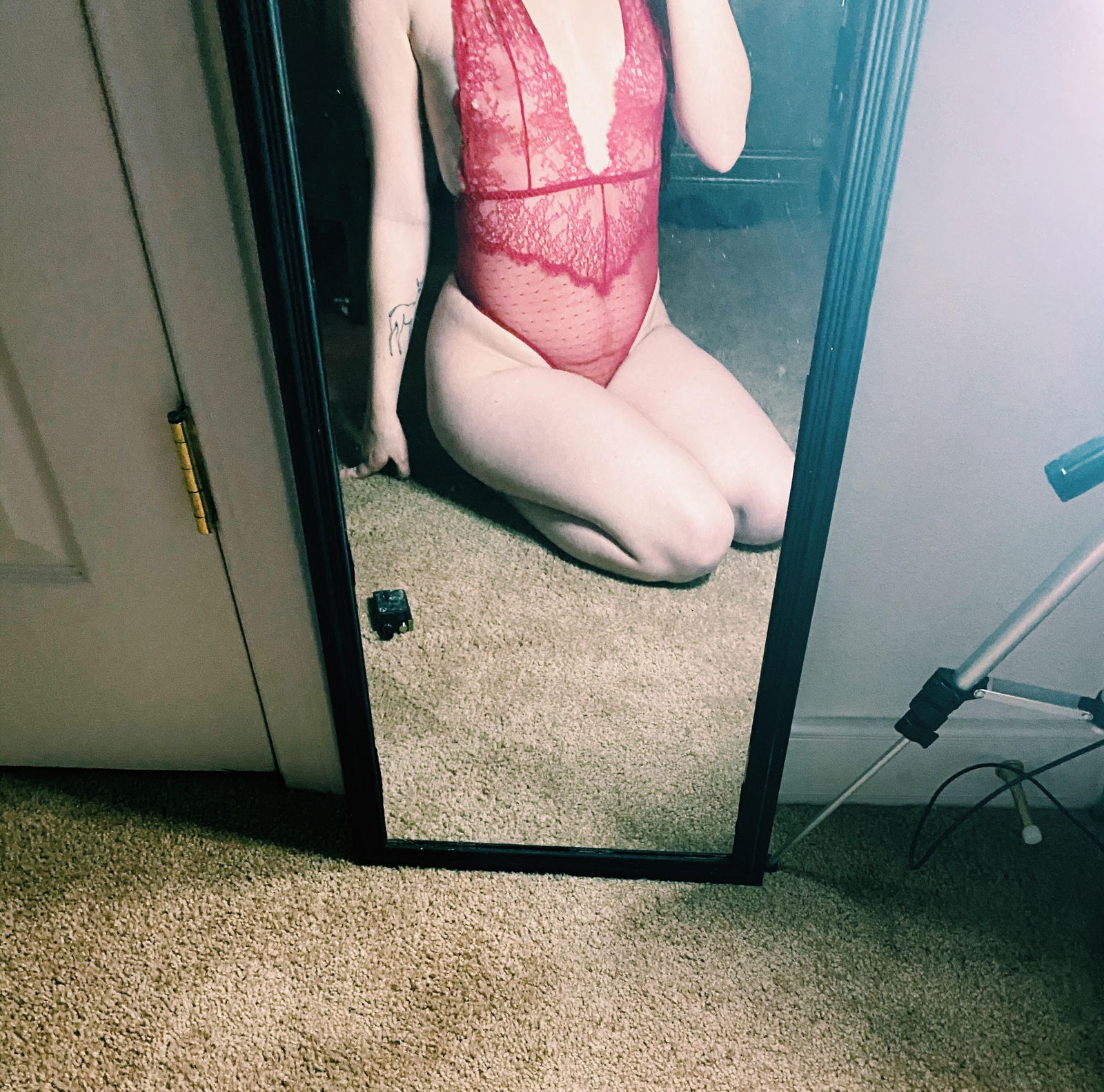 Watch the Photo by zoeyReid20 with the username @zoeyReid20, posted on December 23, 2019. The post is about the topic Sexsells. and the text says '<3 add me on (kik) zoeyreid20
or add me on (snapchat) zoey_reid6553
I do any kind of custom photos! 
I sell socks,panties,bas,thongs and shoes.
everything your into im into ;)

i accept payment from venmo and cashapp!'
