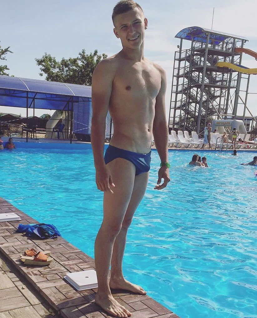 Photo by sydausperv with the username @sydausperv,  February 4, 2019 at 5:17 AM. The post is about the topic Gay Speedos