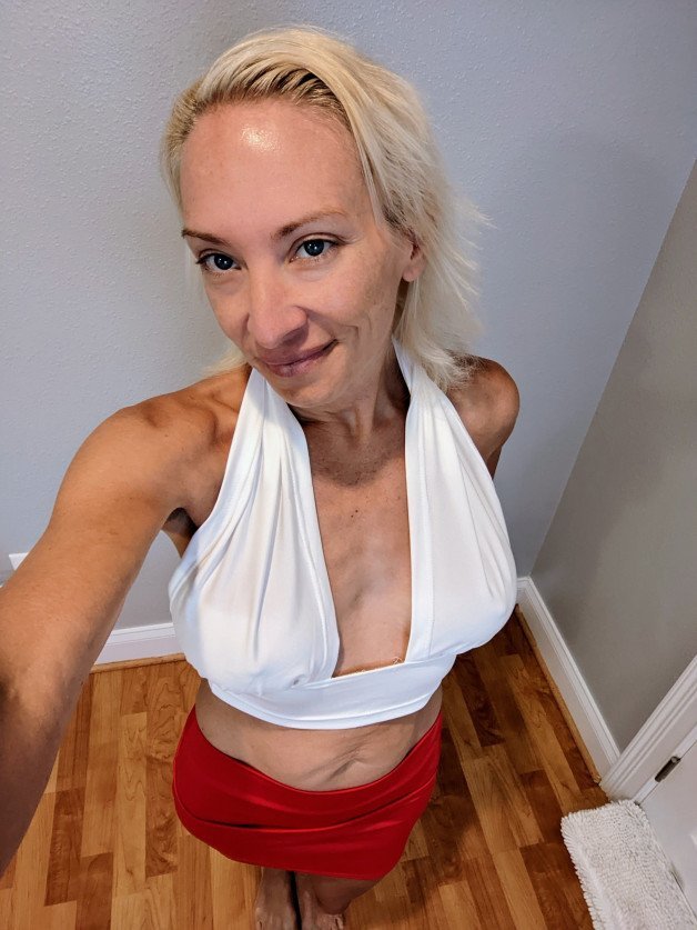 Photo by SexWithMilfStella with the username @SexWithMilfStella, who is a star user,  January 10, 2023 at 12:20 PM and the text says 'I think this top is too big for me! #milfstella #milf #altmilf #mature #cougar #girlnextdoor #hotmom #hotwife #petite #blondebombshell #blonde #ddds'