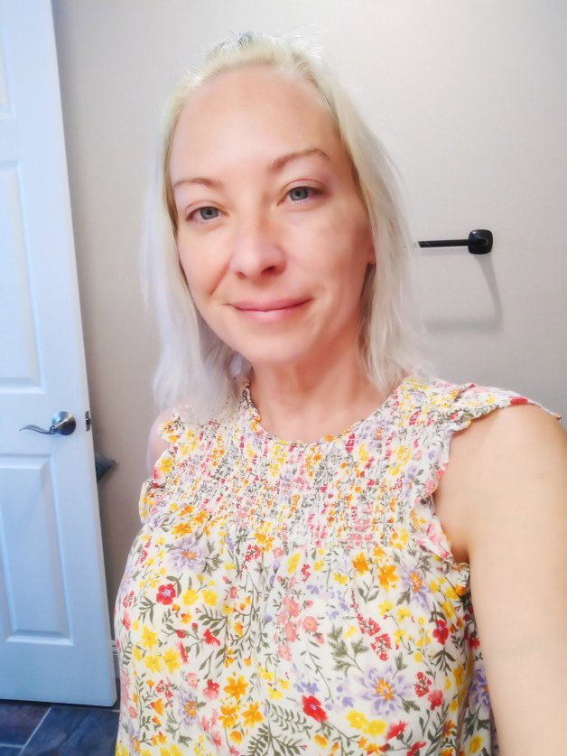 Photo by SexWithMilfStella with the username @SexWithMilfStella, who is a star user,  March 28, 2024 at 1:45 PM and the text says 'Spring has sprung! #stellahere #petite #blonde #flowertop'