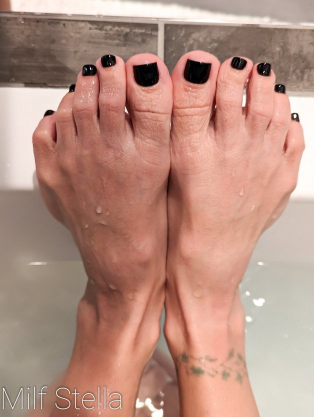Photo by SexWithMilfStella with the username @SexWithMilfStella, who is a star user,  May 16, 2024 at 1:00 PM. The post is about the topic Sexy Feet and the text says 'Thoughts on my toenail color?'