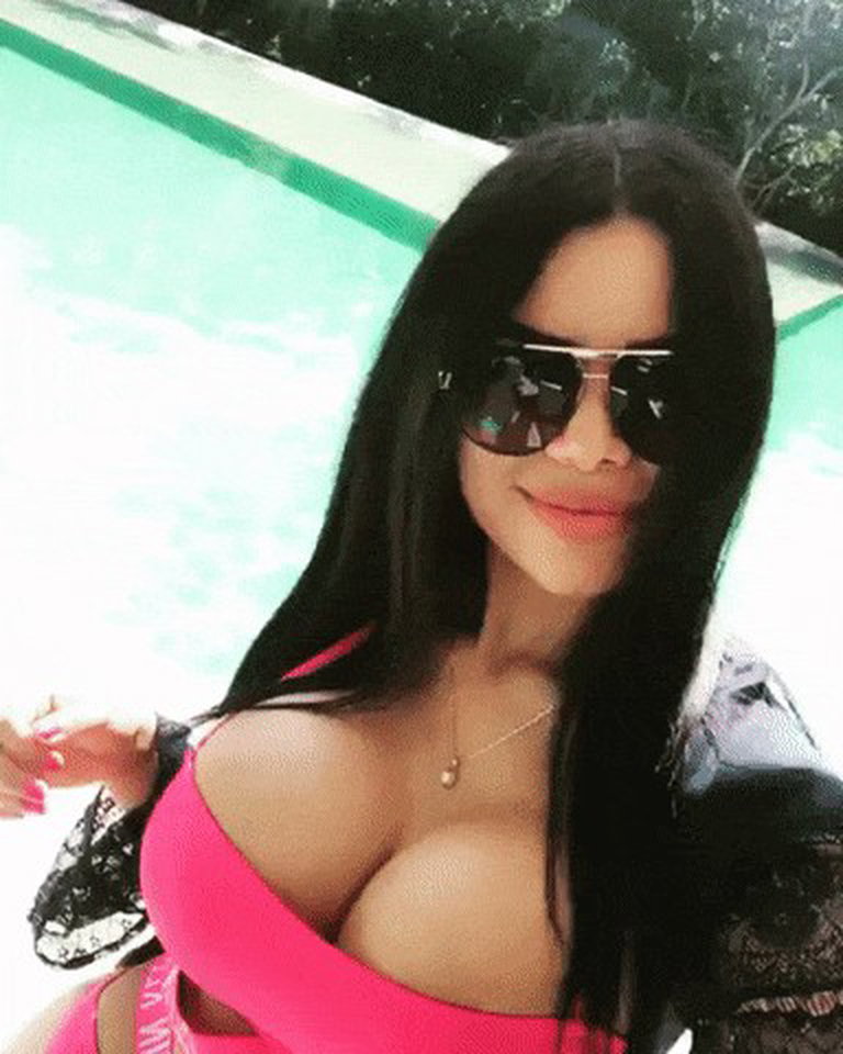 Photo by Barbies-and-Bimbos with the username @BarbiesandBimbos,  November 28, 2018 at 4:12 PM and the text says 'barbiesandbimbos:

Bolted on Booty Series: Anggy Lotito 
I present to you Colombia’s greatest and hottest escort Anggy Lotito  . From the flawless face, Silicone Tits and Silicone Booty, Anggy Lotito is a fantastic representation of “Sculpted Perfection”...'