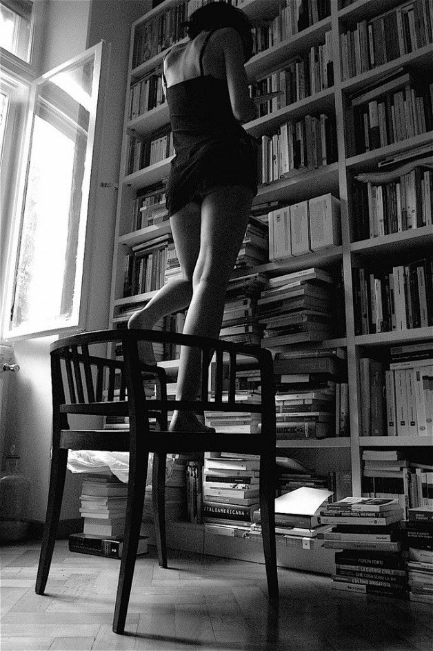 Photo by oneblacktower with the username @oneblacktower,  January 12, 2014 at 10:55 AM and the text says 'yourblowjobprincess:

❤️❤️❤️

My Library must be cleaned too #bw  #upskirt'