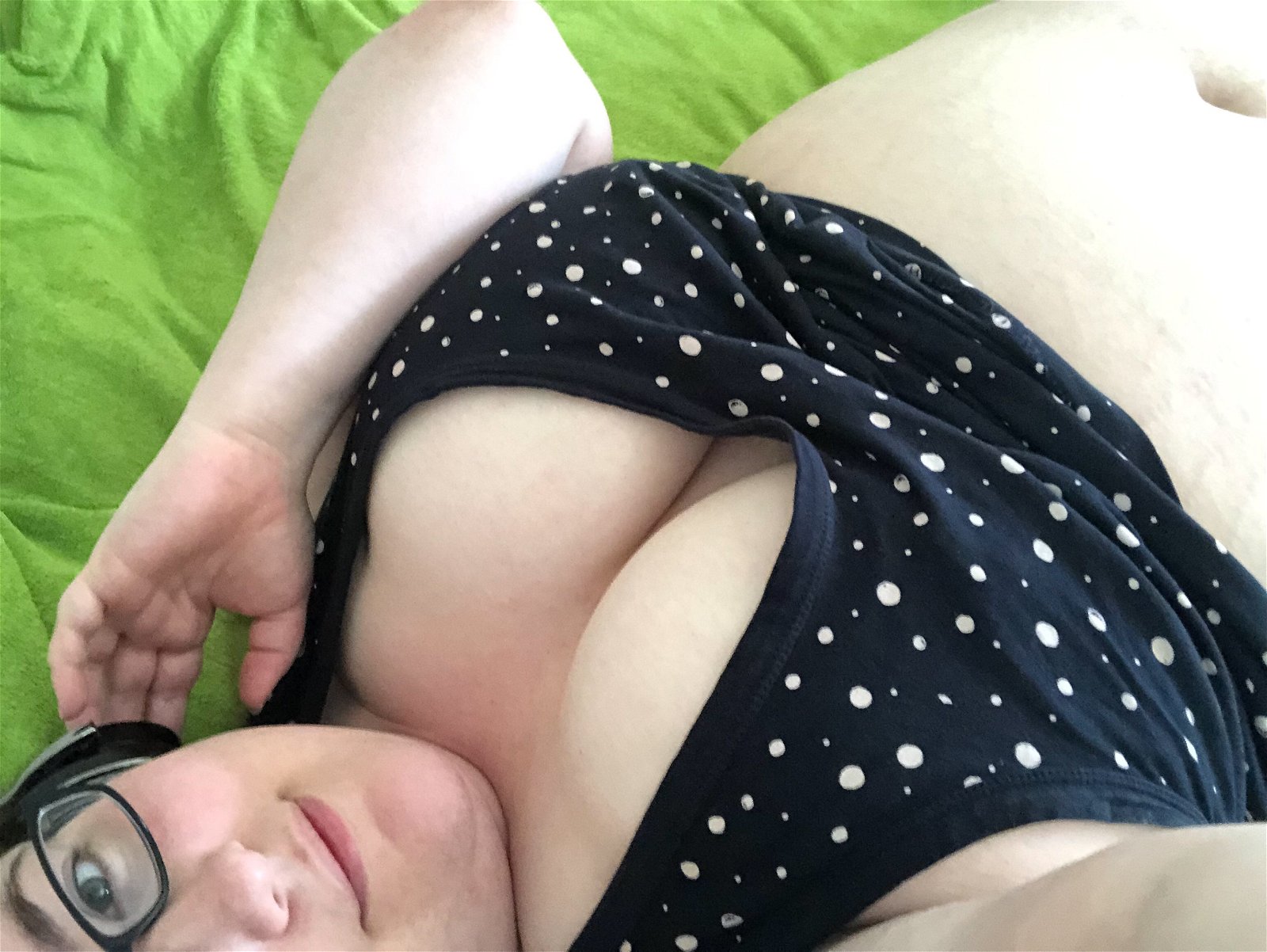 Photo by thegoodhausfrau with the username @thegoodhausfrau, who is a star user,  June 19, 2019 at 7:53 AM. The post is about the topic BBW and the text says 'Moons'