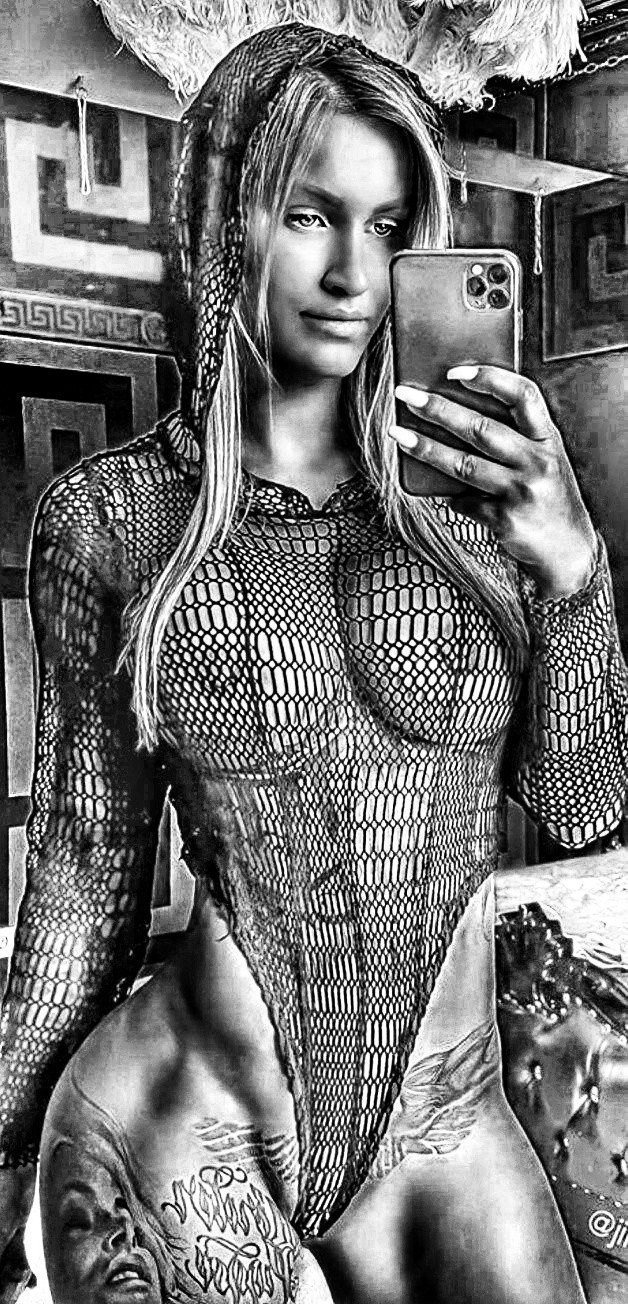 Photo by bogqueen with the username @bogqueen,  October 26, 2021 at 12:20 PM. The post is about the topic Goblin Market and the text says 'https://sharesome.com/topic/goblinmarket/

#tattoo #fishnet'