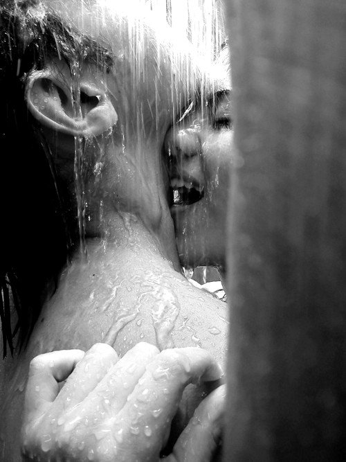 Photo by MaxvJ with the username @MaxvJ,  July 31, 2013 at 4:19 PM and the text says '#love  #sex  #black  #an  #wheit  #porn  #water  #shower'