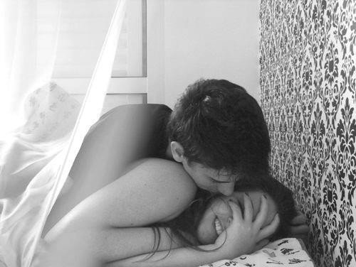 Photo by MaxvJ with the username @MaxvJ,  August 26, 2013 at 5:35 AM and the text says '#amor  #love  #pareja  #hugs  #boyfriend  #novio  #sex'