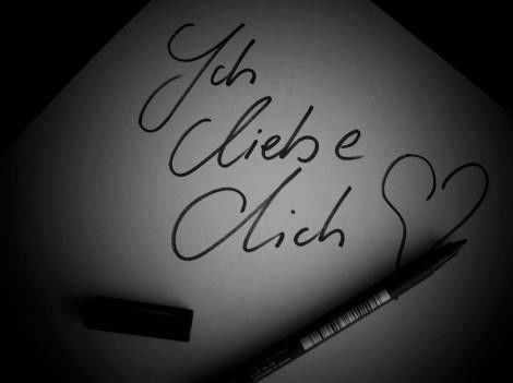 Photo by MaxvJ with the username @MaxvJ,  December 14, 2013 at 12:16 PM and the text says '#love  #ich  #liebe  #dich'