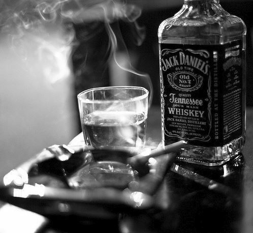 Photo by MaxvJ with the username @MaxvJ,  January 17, 2014 at 8:01 AM and the text says '#cigarettes  #black  #and  #white  #drink  #relax  #smoke  #jack  #danield'