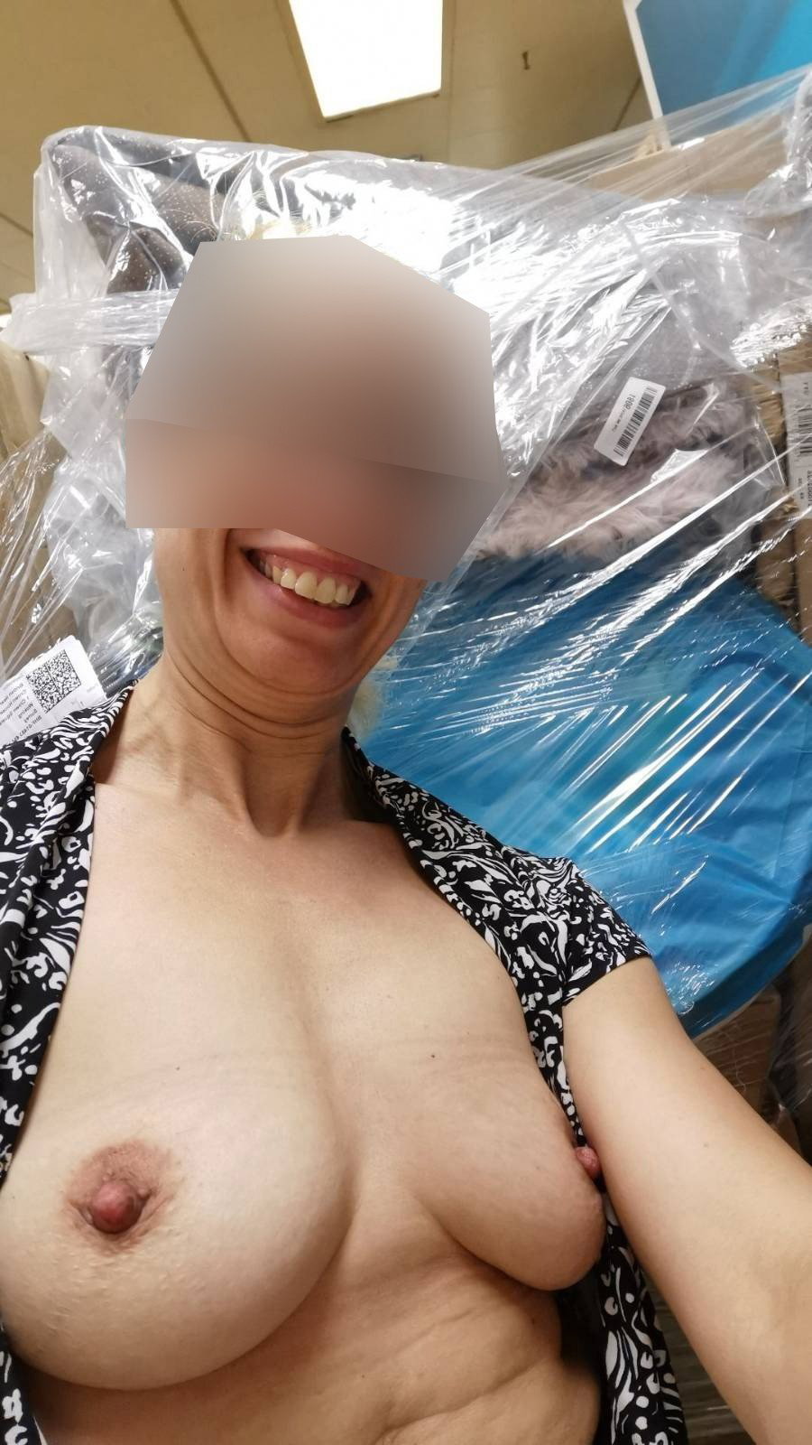 Photo by Joker_and_Harley with the username @Joker-and-Harley, who is a verified user,  December 12, 2022 at 2:48 PM. The post is about the topic Naked Women At Work and the text says 'Share,Like,Flame and comment... Cock/Cumtribute very welcome ... plenty of choice on our gallery....and tag to let us know of course!!'