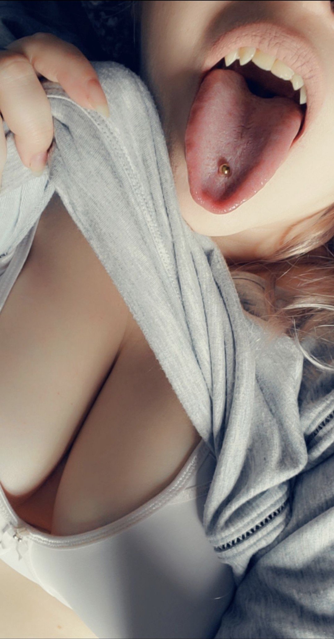 Photo by KieraMoon with the username @KieraMoon,  January 28, 2020 at 6:06 AM. The post is about the topic Tongues, Mouths and Fingers to Pleasure Service! and the text says 'give a vampire a chance, will ya? i dont bite...hard'