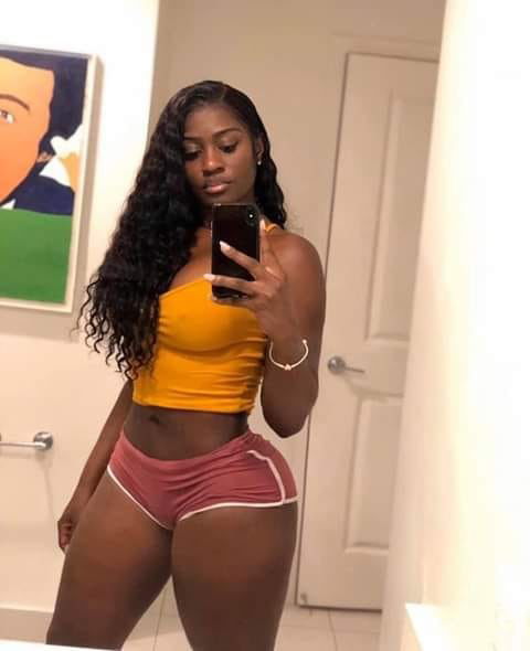 Photo by justporn with the username @justporn,  February 26, 2020 at 6:04 PM. The post is about the topic Black Beauties and the text says '#ebony #babes #black #big #booty #selfies'