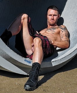 Photo by aussiemate with the username @aussiemate,  July 28, 2020 at 4:00 AM. The post is about the topic Men in Kilts