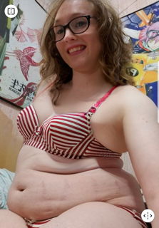 Photo by Circular Peach with the username @circularpeach, who is a star user,  July 31, 2020 at 1:30 AM. The post is about the topic Curvy