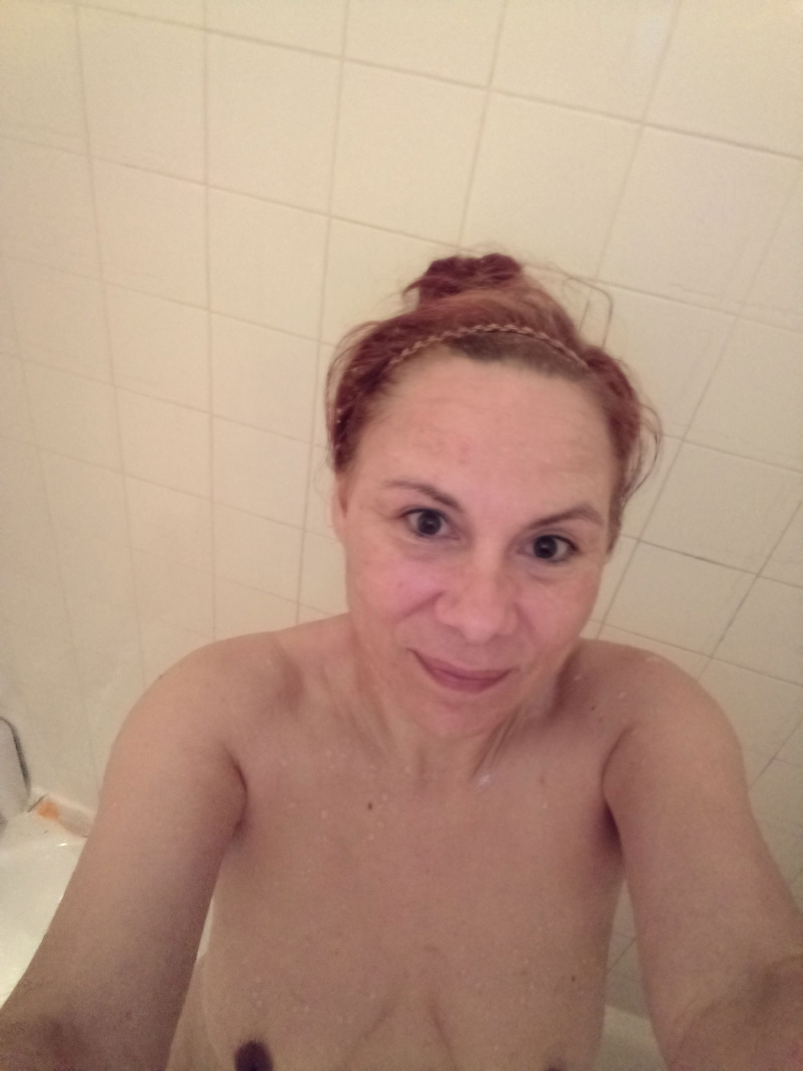 Watch the Photo by Kricketqueenmissy with the username @QueenMissy8277, who is a star user, posted on September 16, 2020 and the text says 'In the Shower'