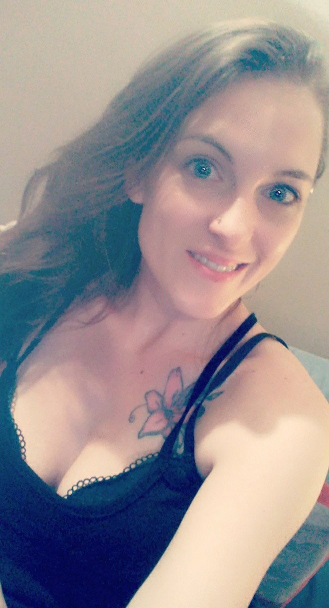 Photo by Alexis Mitchell with the username @AlexisMitchell402, who is a star user,  January 2, 2021 at 6:23 AM and the text says 'Still being a dirty girl, come watch and play! Extended the 2 pics & a clip free with every purchase! Let's cum together!

💋Tips Appreciated💋
💸CashApp: $Alexis82018💸
💳Venmo: @Alexis0402💳

🤍Info on 4 Sale Content on #SnapChat🤍   
🍆 Ryan:..'