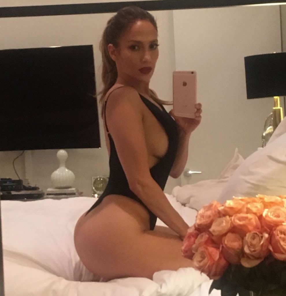Photo by Celebrity Revealer with the username @celebrityrevealer,  February 19, 2020 at 10:49 PM. The post is about the topic Celebs and the text says 'Jennifer Lopez Super Bowl performance was a camel toe extravaganza #cameltoe #celebs #pussy #celebrity #JenniferLopez'