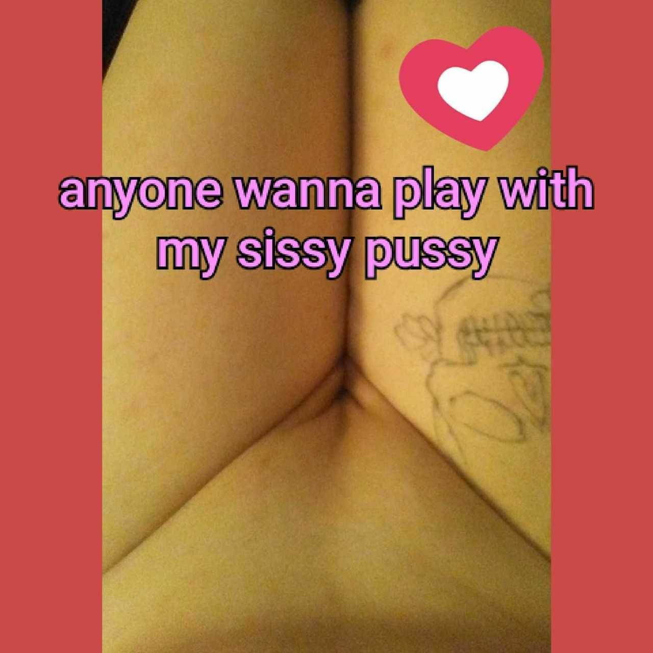 Photo by Sissygirlrose22 with the username @Sissygirlrose22,  February 27, 2020 at 10:28 AM and the text says 'hey guys talk dirty to me'