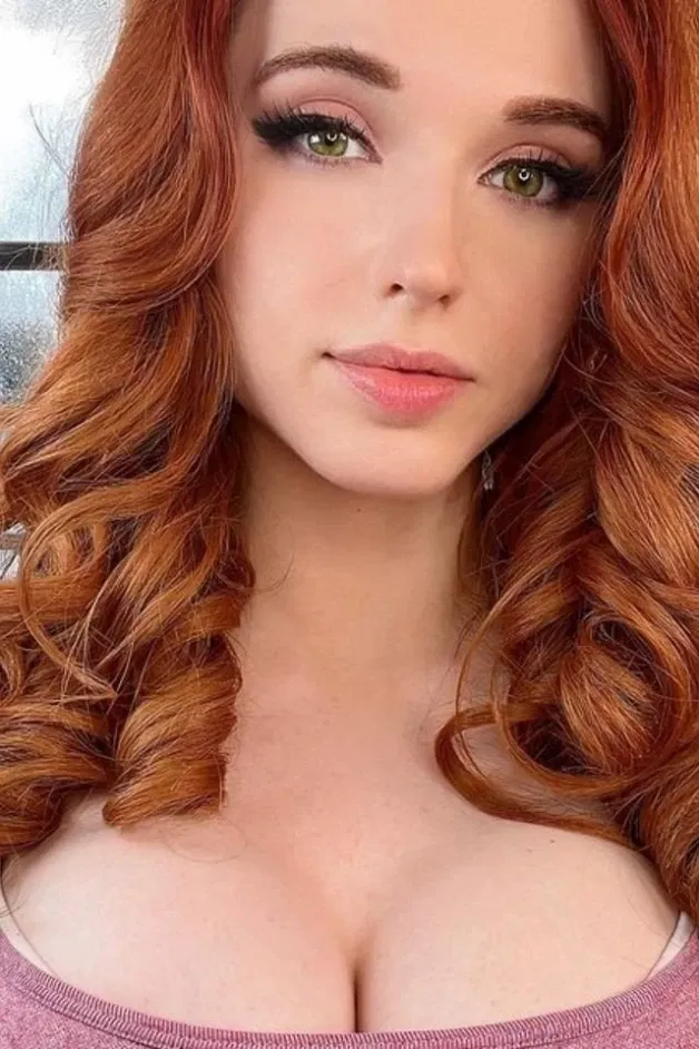 Photo by Lauren with the username @Laurenn,  April 16, 2024 at 7:26 AM. The post is about the topic Beautiful Redheads and the text says '#amouranth'