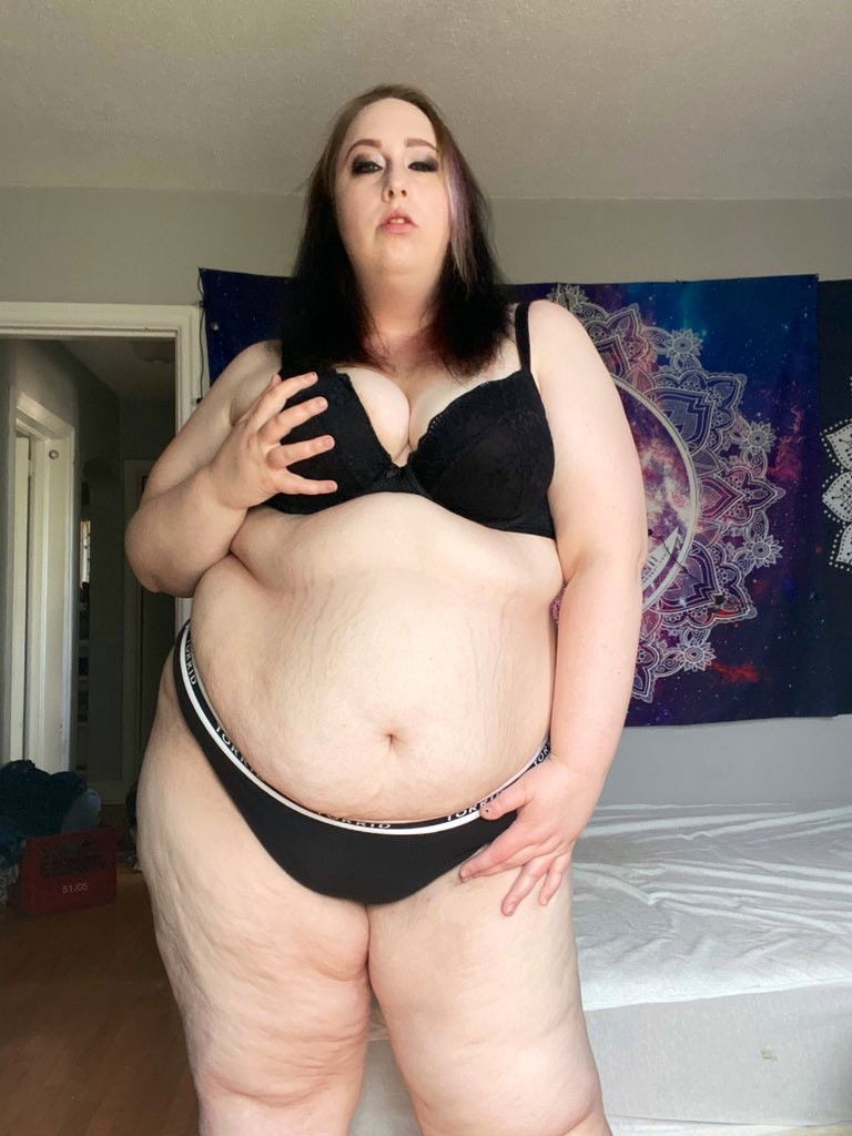 Album by Miss Sadie K with the username @MissSadieK, who is a star user,  June 17, 2020 at 10:23 PM. The post is about the topic BBW and the text says 'misssadiek.manyvids.com'