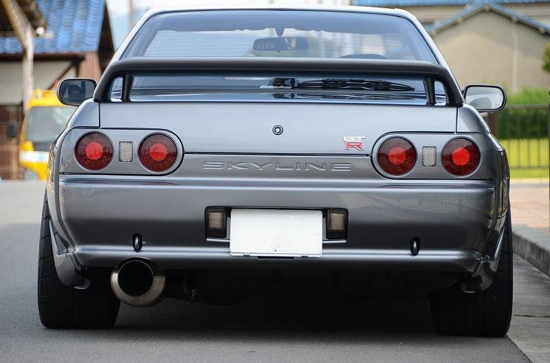 Photo by misfetiches with the username @misfetiches,  March 23, 2016 at 7:27 AM and the text says 'yesmencars:

Car Blog #nissan  #skyline  #gt-r'
