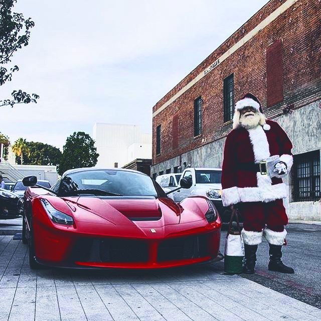 Watch the Photo by misfetiches with the username @misfetiches, posted on December 27, 2015 and the text says 'fullthrottleauto:

Who needs Rudolph? #cars Merry Christmas friends!
@cyophoto : @itswhitenoise

#christmas #christmaspresent #present #holidays #santa #santaclaus #xmas #laferrari #ferrari'