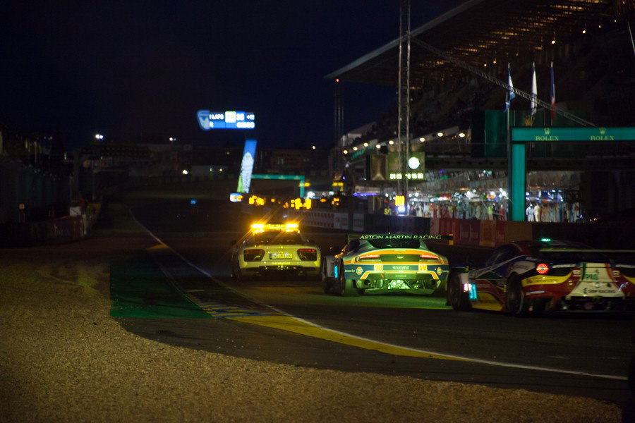 Photo by misfetiches with the username @misfetiches,  August 18, 2016 at 6:25 PM and the text says 'freeryde:

Safety car. #le  #mans  #24h'