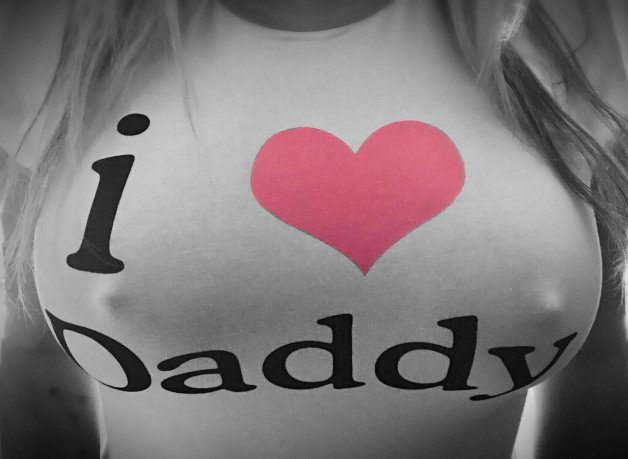 Photo by Kitten with the username @daddysirslittleslut, who is a verified user,  November 10, 2022 at 12:23 AM. The post is about the topic Daddy's girl and the text says '...and he loves to share me. Wanna? ? #daddysirslittleslut #littleone'