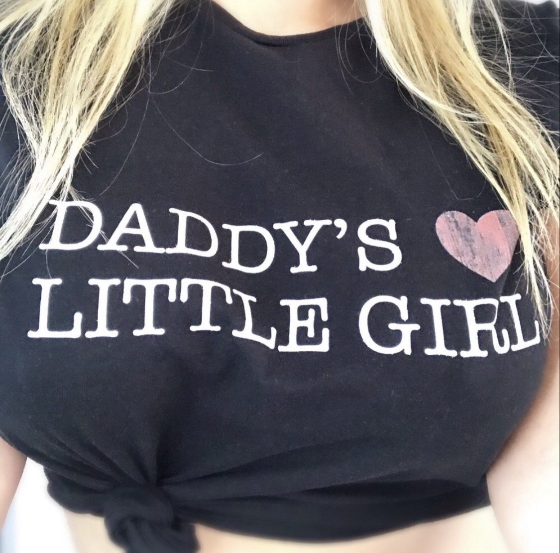 Photo by Kitten with the username @daddysirslittleslut, who is a verified user,  April 23, 2020 at 1:59 PM and the text says 'Always❤️ #daddysirslittleslut #submissive #littleone'