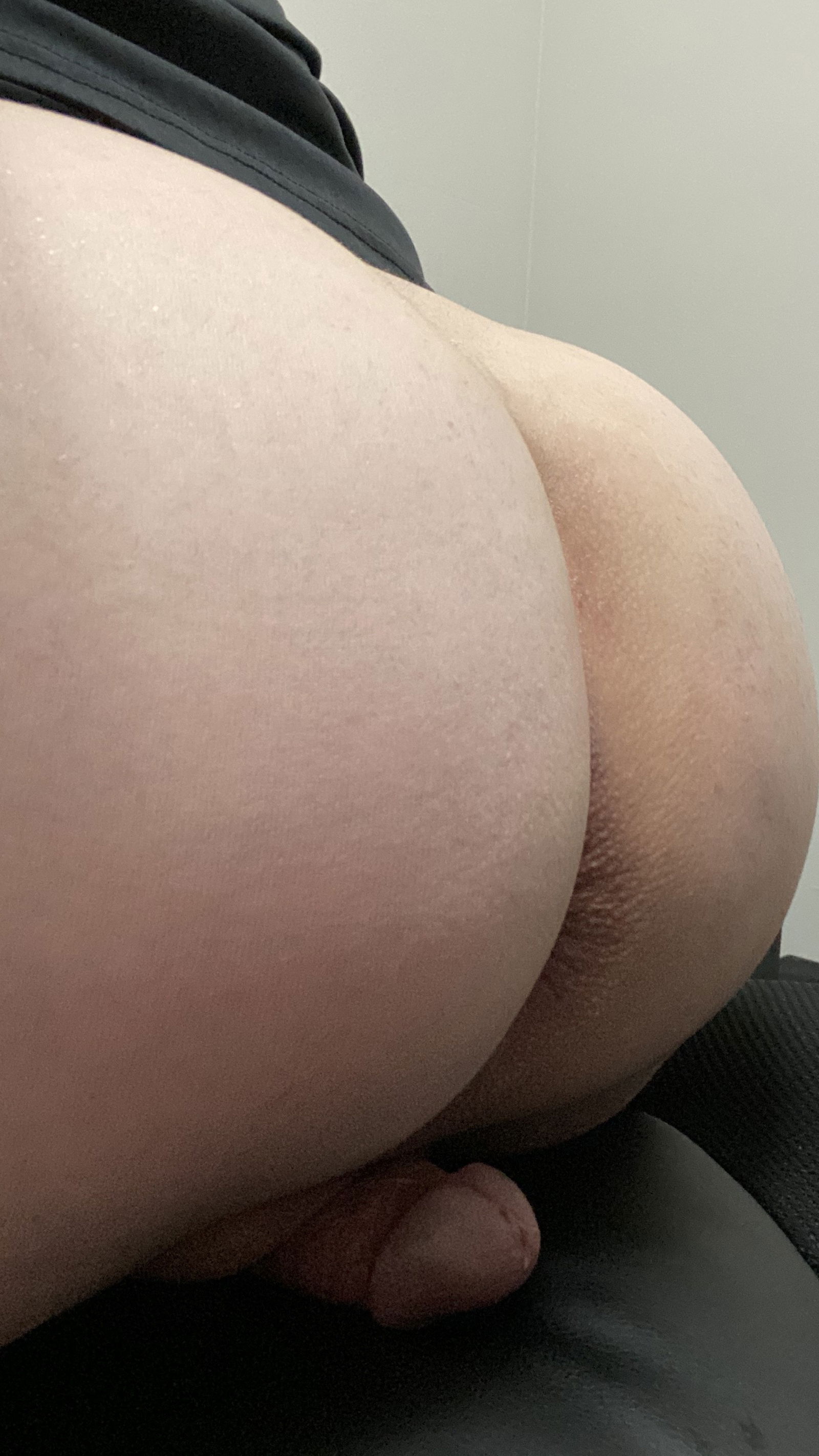 Photo by BussyBrett with the username @BussyBrett,  October 14, 2020 at 2:16 PM. The post is about the topic Sissy Boy