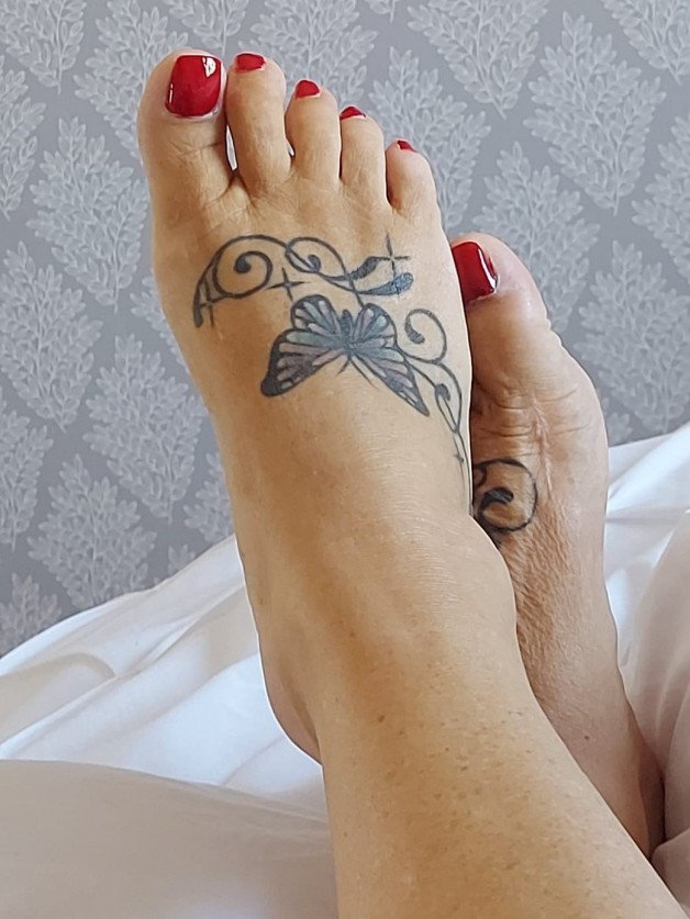 Photo by Mr. & Mrs. B with the username @Dickieboy07, who is a verified user,  September 20, 2022 at 9:38 PM. The post is about the topic Sexy Feet