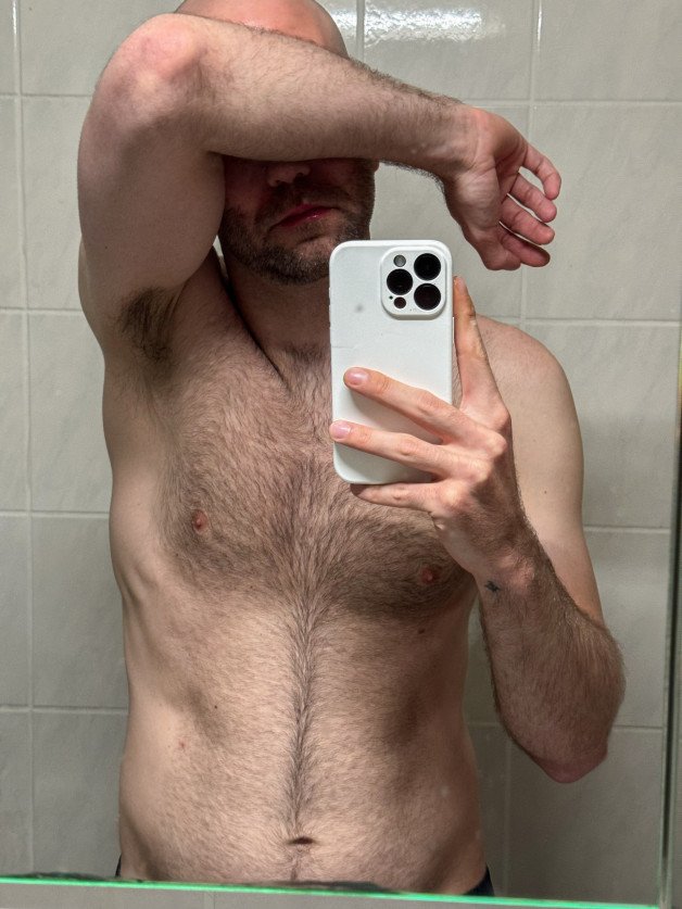 Photo by Hot Otter with the username @hotters, who is a verified user,  August 24, 2024 at 9:26 AM. The post is about the topic Gay Hairy Men and the text says 'hi'