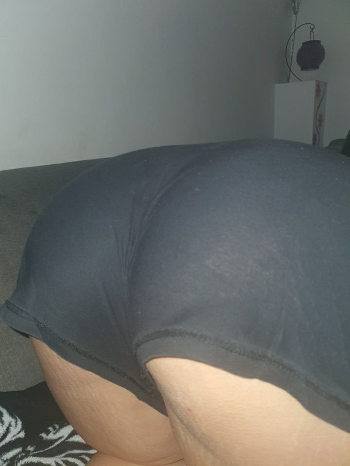 Photo by Fabian82 with the username @FabCpl,  January 5, 2021 at 9:20 PM. The post is about the topic Ass and the text says 'Is that big azz or what!!!!'