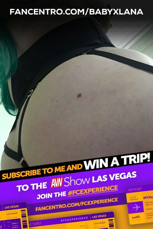 Photo by Miss Murdah with the username @missmurdah, who is a star user,  December 20, 2018 at 10:03 PM. The post is about the topic Lana Lovee <3 and the text says 'Subscribe to my fancentro and get an extra special holiday gift, next 5 subs also get a link to my dropbox with exclusive videos ;)'