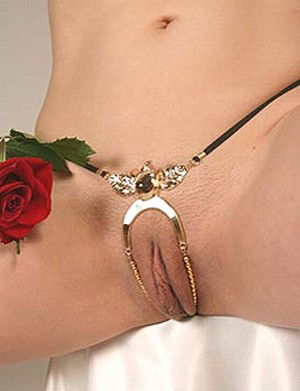 Photo by CuckqueanFantasy with the username @CuckqueanFantasy,  April 8, 2020 at 1:16 AM. The post is about the topic Insertions and the text says 'Mmm the feel of pearls inside the pussy & adorning pussy with jewelry to entice a lover'