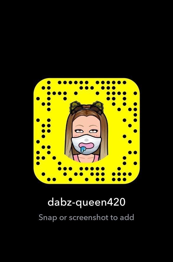 Photo by LilRandoms with the username @LilRandoms,  April 28, 2021 at 9:53 PM. The post is about the topic Busty Petite and the text says 'come join #DabzQueen @onlyfans.com/dabz-queen_420'