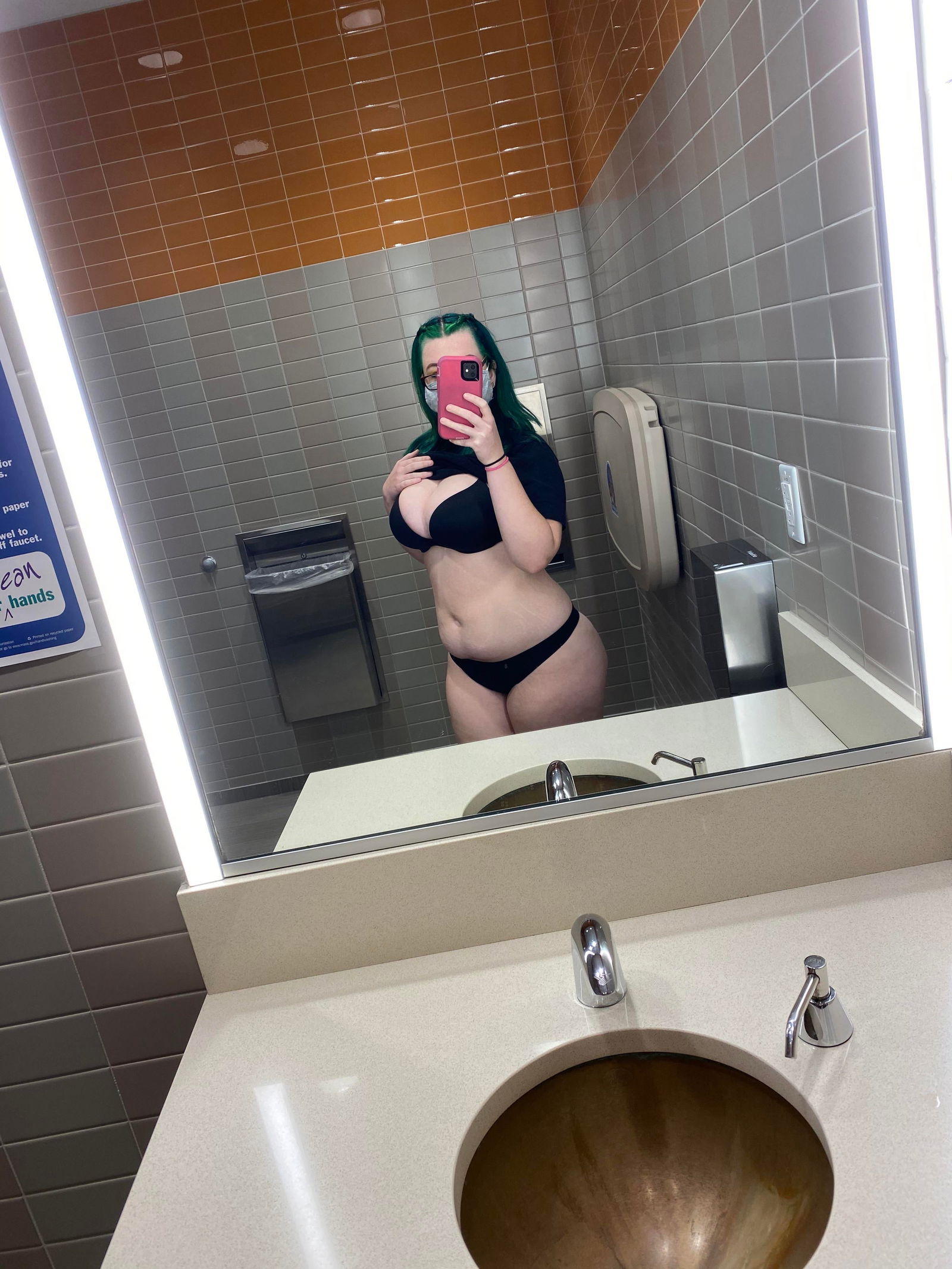 Photo by LilRandoms with the username @LilRandoms,  January 13, 2021 at 5:29 AM. The post is about the topic Mirror Selfies and the text says 'go find onlyfans.com/lilithdivine'