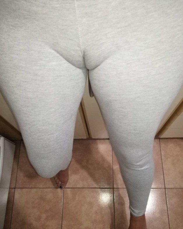 Photo by Beautifully Feminine with the username @BeautifullyFeminine,  December 3, 2021 at 10:21 PM. The post is about the topic Cameltoe