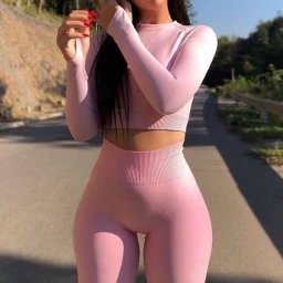 Photo by Beautifully Feminine with the username @BeautifullyFeminine,  March 26, 2024 at 3:30 AM. The post is about the topic Leggings and Yoga Pants