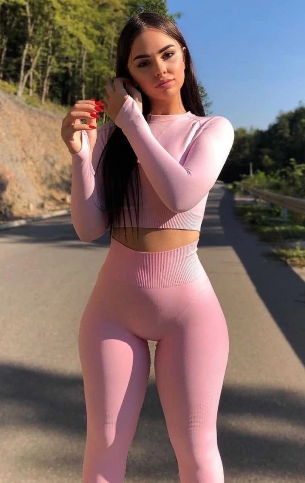 Photo by Beautifully Feminine with the username @BeautifullyFeminine,  March 26, 2024 at 2:27 AM. The post is about the topic Love Her In Leggings