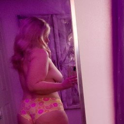 Photo by SquishyMilfy with the username @SquishyMilfy, who is a verified user,  January 29, 2021 at 12:22 PM. The post is about the topic Amateur and the text says 'Hubby wore this fat booty out last night. 🍑🤪'