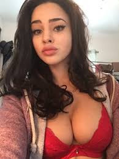 Photo by angelpricks with the username @angelpricks,  April 14, 2020 at 4:57 AM and the text says 'Anyone here looking for fun? Hit me up on KIK: ANGELPRICKS'