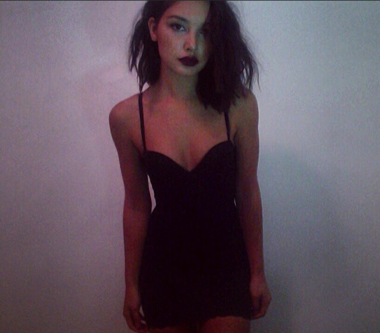 Photo by Bugger099 with the username @Bugger099,  January 6, 2016 at 1:03 AM and the text says '#dark  #girl  #model  #fashion  #lipstick  #lips  #grunge'