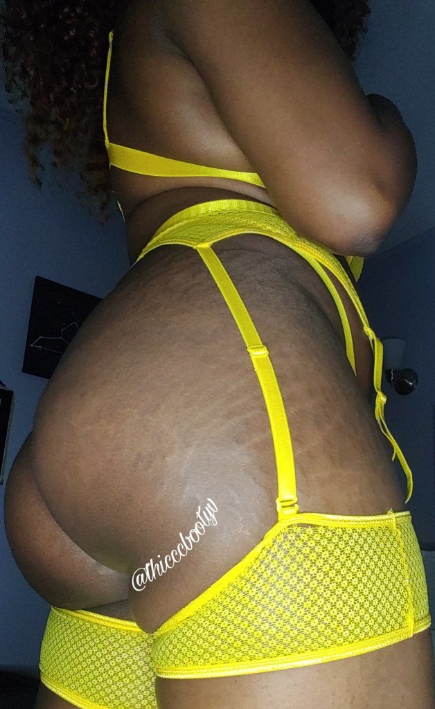 Photo by thicccbootyv with the username @thicccbootyv, who is a star user,  July 31, 2021 at 12:33 AM. The post is about the topic Black Beauties and the text says 'What do you think about this set?'