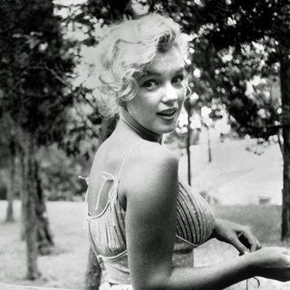 Photo by nudes-des-artiste with the username @nudes-des-artiste,  April 26, 2020 at 4:35 AM. The post is about the topic Celebs and the text says 'A great candid shot of the magnificent Marilyn Monroe, showing us the size of her wonderful breasts.

#marilynmonroe #vintage #celebrity'