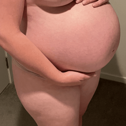 Photo by LeroyBigs with the username @LeroyBigs,  January 28, 2021 at 4:12 AM. The post is about the topic Pregnant and the text says 'ready to be fucked'